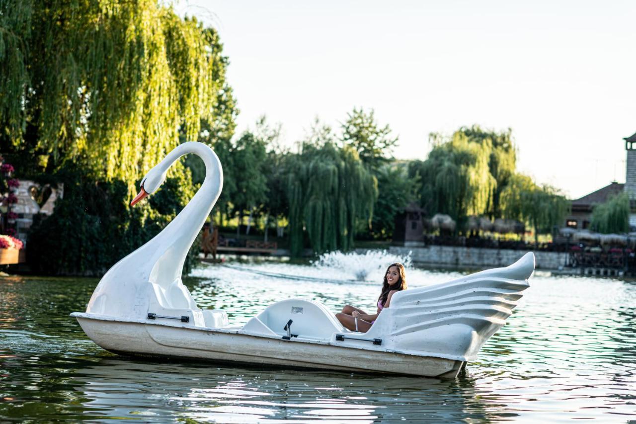 The Wind Mills Hydropark Hotel Gorna Malina Ngoại thất bức ảnh
