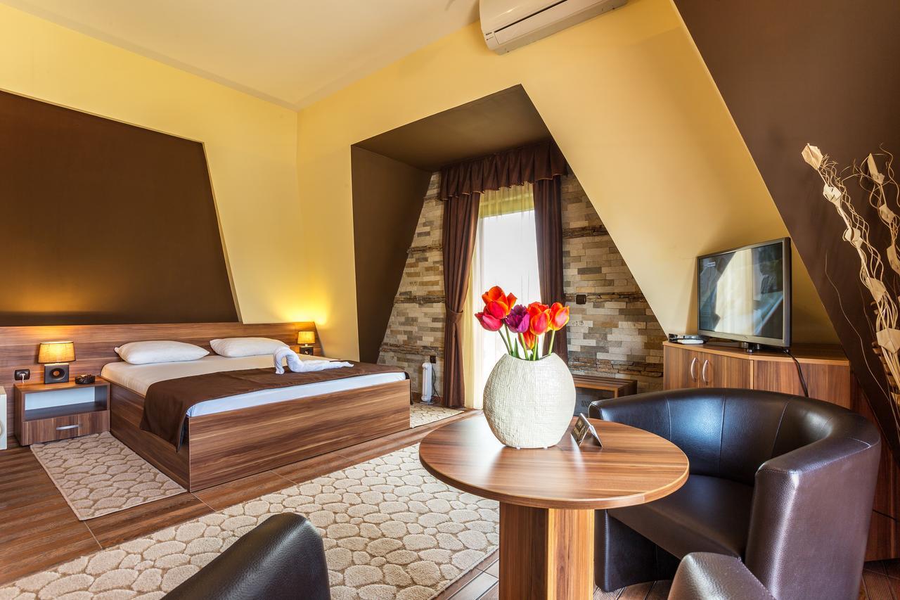The Wind Mills Hydropark Hotel Gorna Malina Ngoại thất bức ảnh